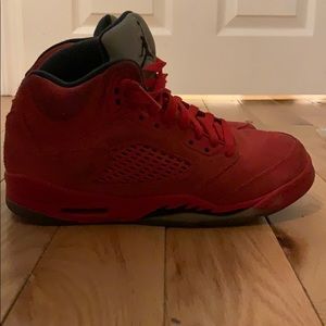 red air jordan 5’s- NEED GONE!!